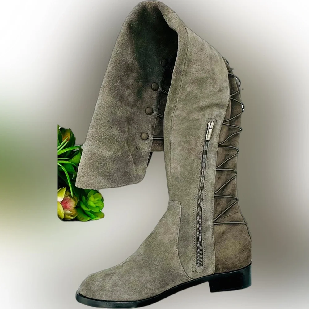 Vince Camuto excellent preowned